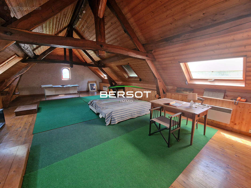 Maison à ROUGEMONTOT