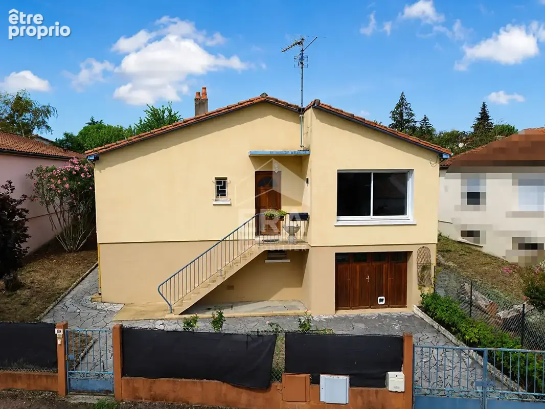 Maison à RUELLE-SUR-TOUVRE