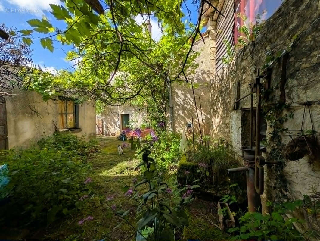 Maison à ROUILLE