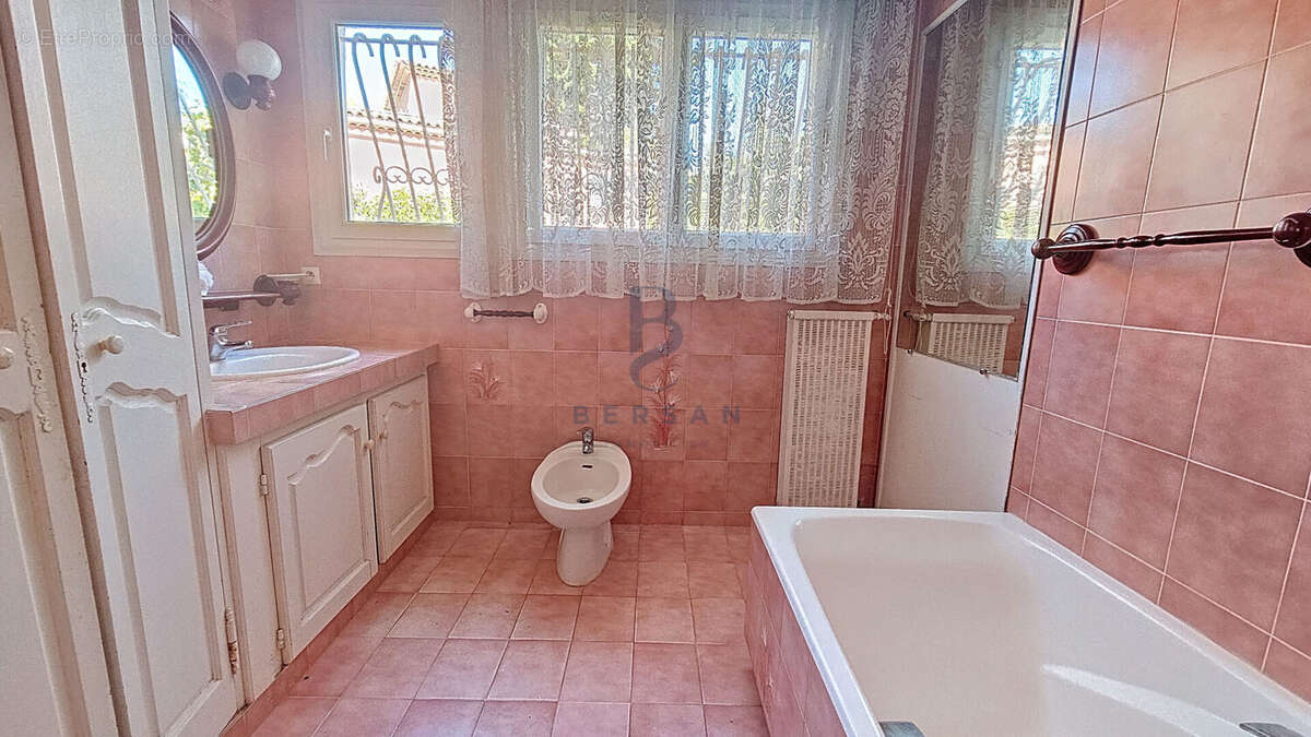 Appartement à SAINT-RAPHAEL