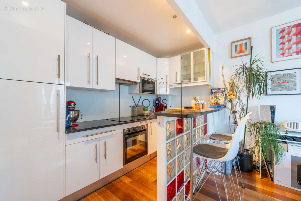 Appartement à PARIS-1E