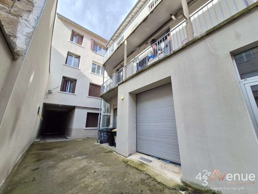 Appartement à SAINT-ETIENNE