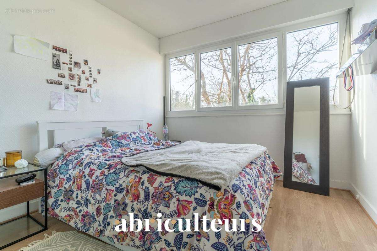 Appartement à LA CELLE-SAINT-CLOUD