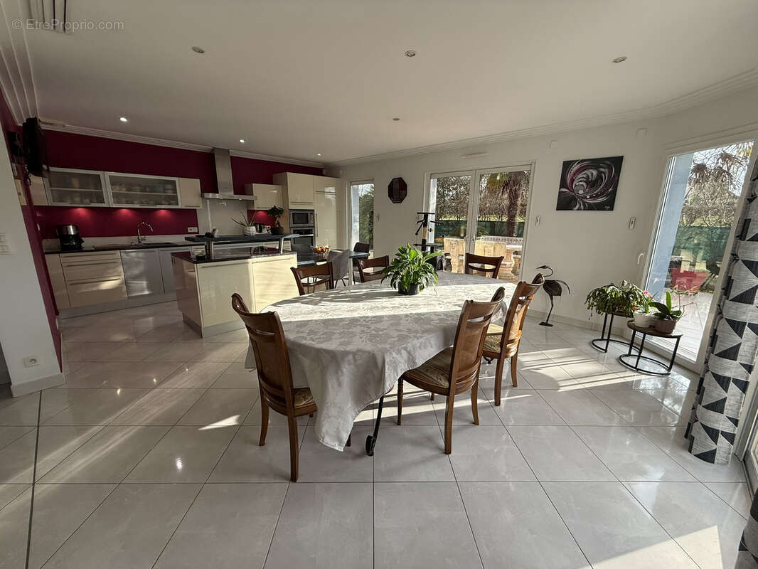 Maison à LES SORINIERES