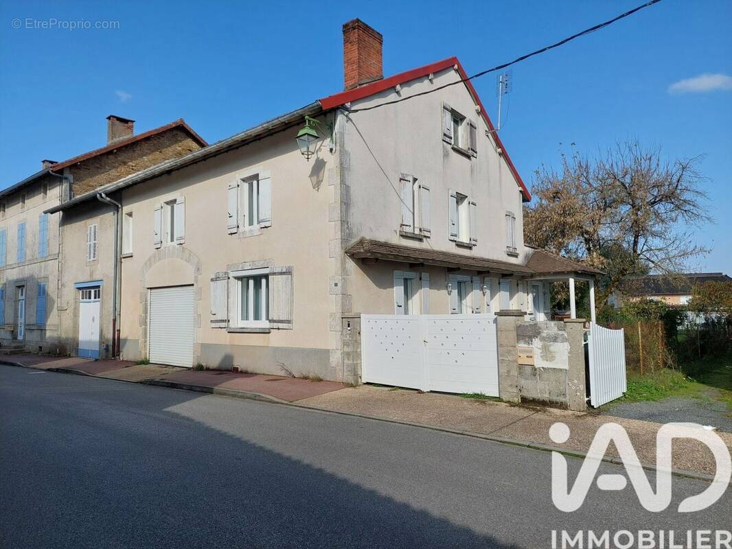 Photo 1 - Maison à CUSSAC