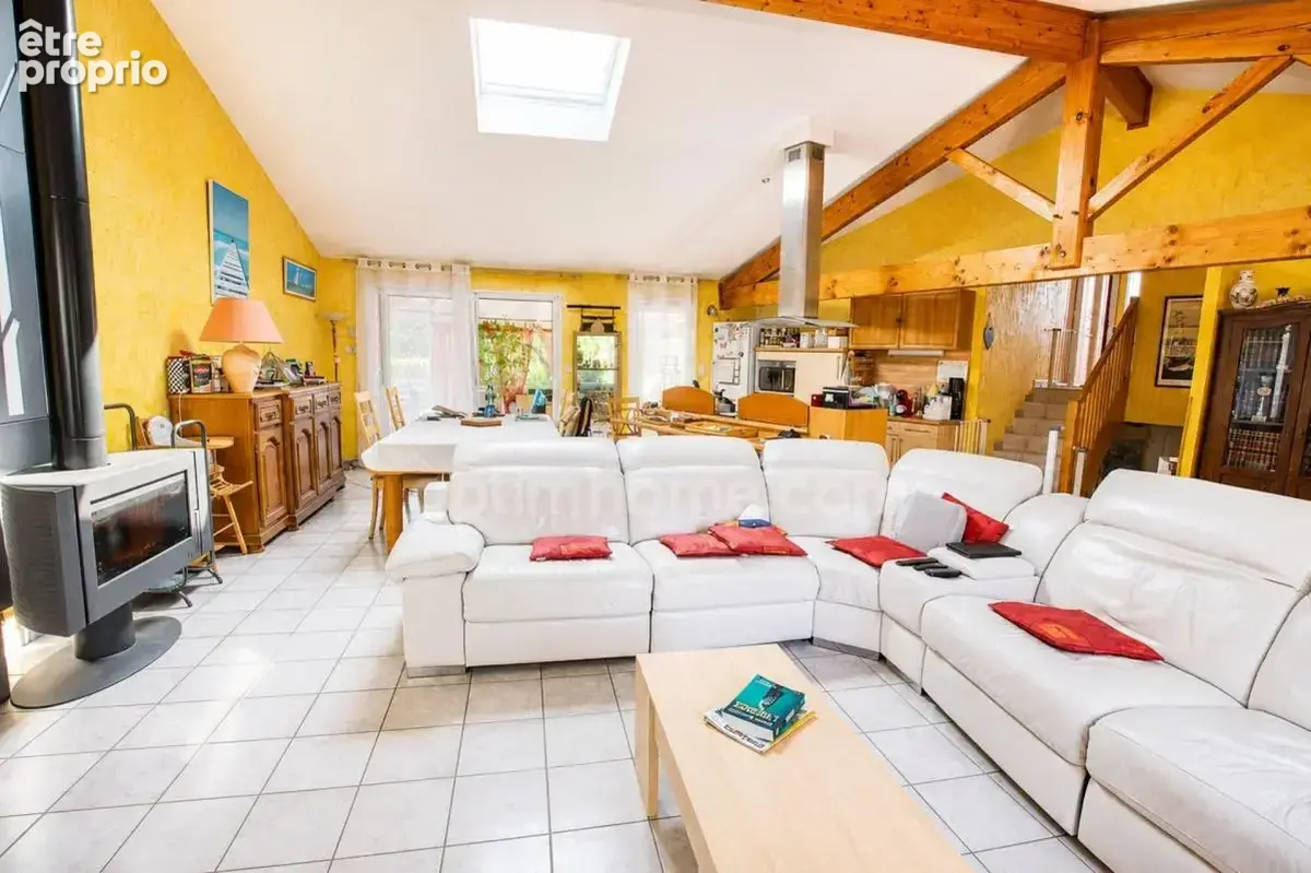 Villariès – villa familiale 179 m² avec piscine – 6 chambres – terrain 1 500 m² – un véritable havre de paix - photo 9