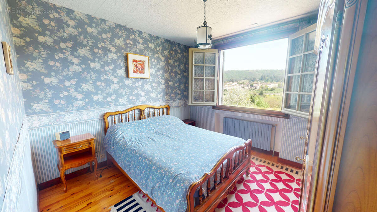 Maison à AUREC-SUR-LOIRE