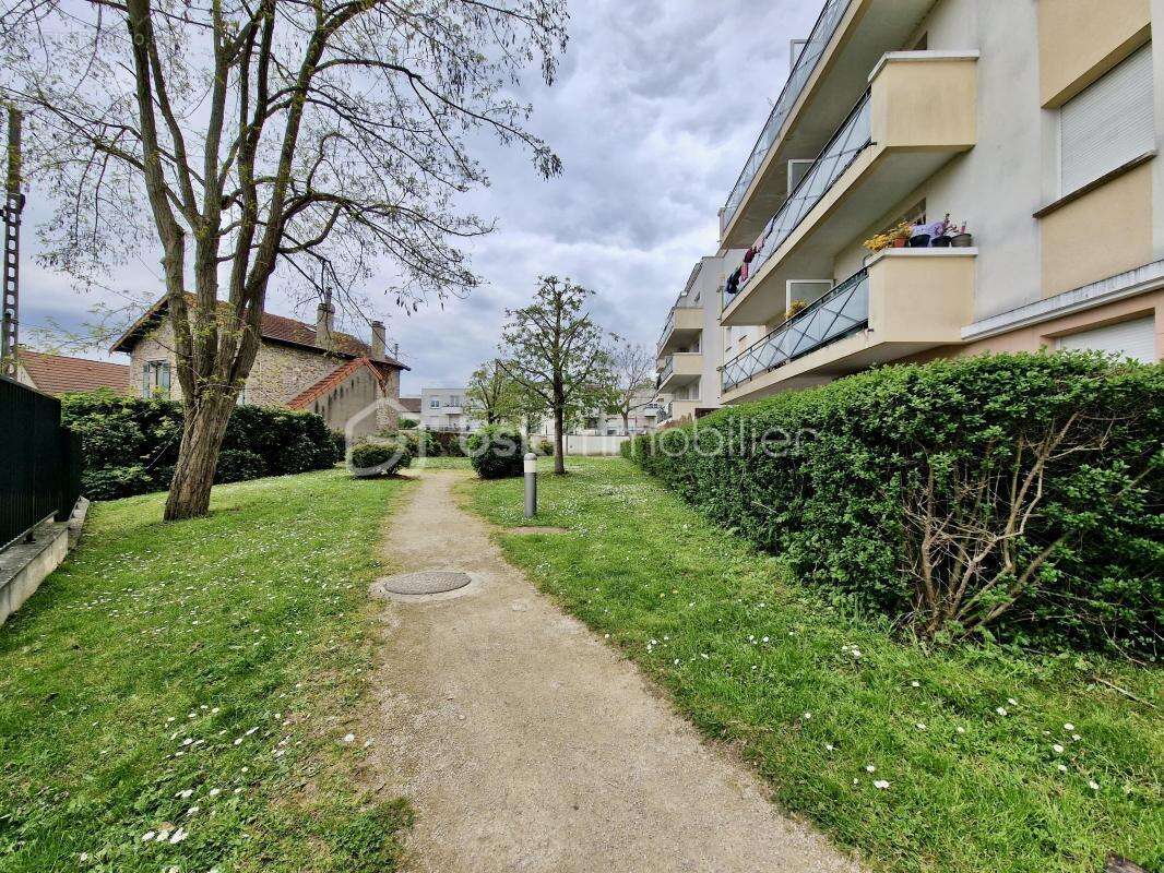 Appartement récent rez de jardin avec terrasse - photo 7