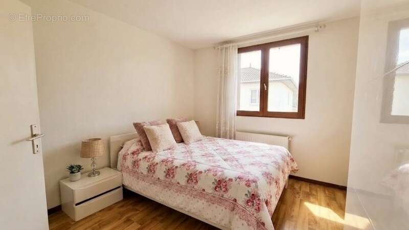 Maison à LA TOUR-DU-PIN