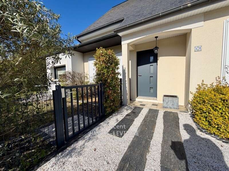 Maison à VILLEVEQUE