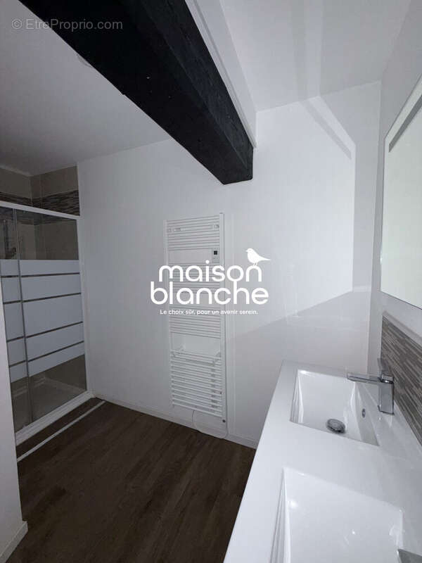 Maison à COUTRAS