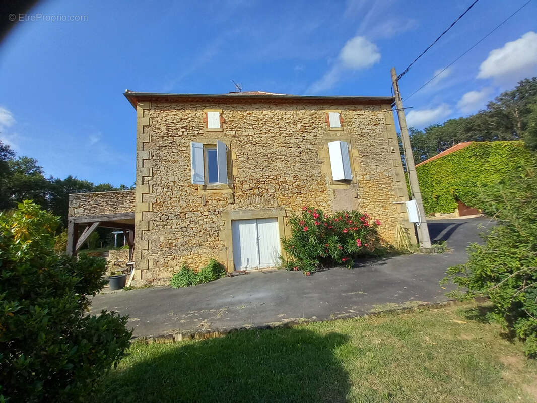 Maison à SAUVETERRE-LA-LEMANCE