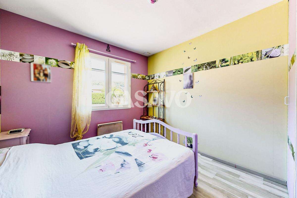 Maison à LA BALME-LES-GROTTES