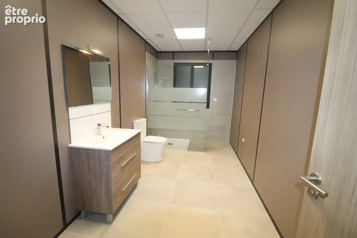 VENTE Bâtiment professionnel 205 m2 sur terrain de 2 162 m2 - photo 6
