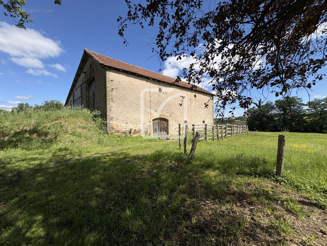 Maison à SAINT-SANTIN