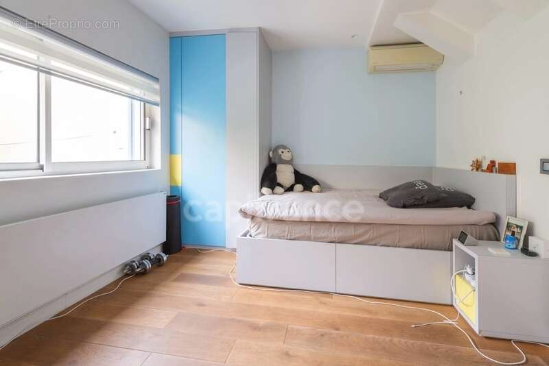 Maison à COURBEVOIE