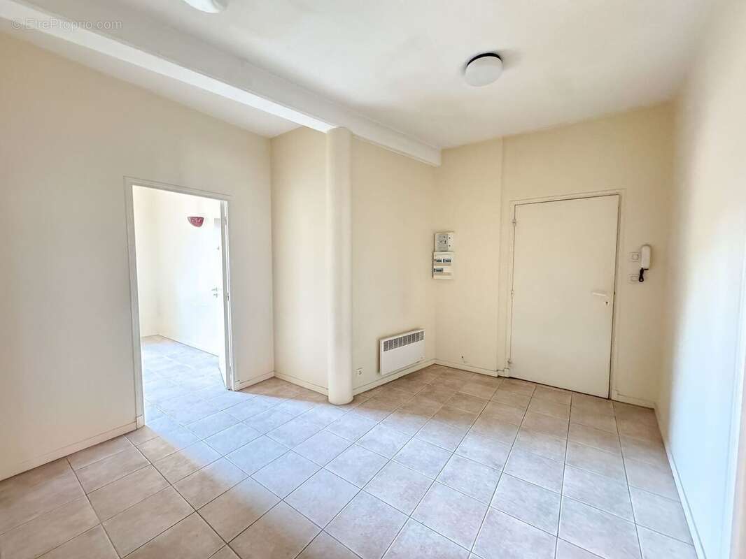Commerce 65 m² à Tournefeuille  - photo 5