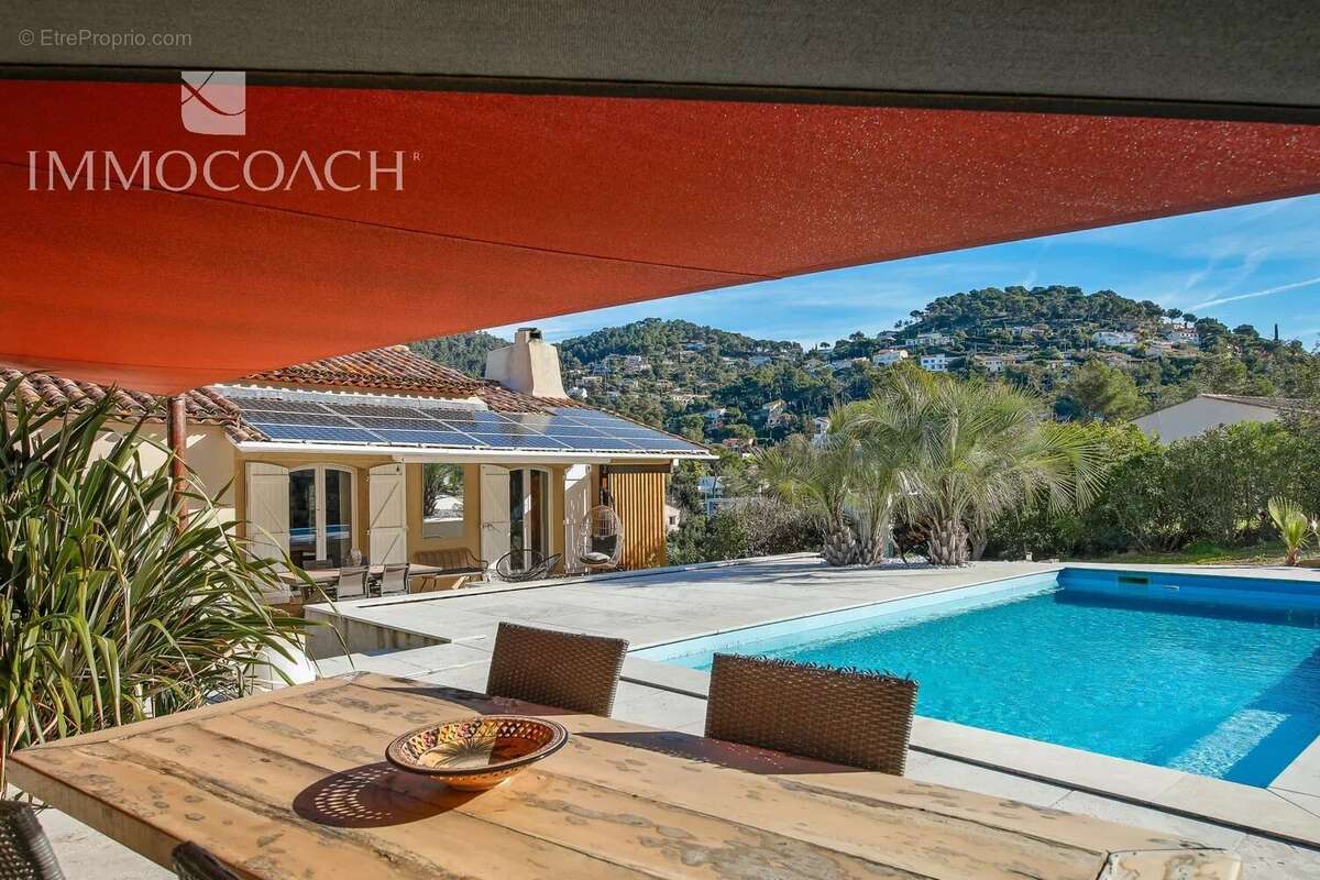 Maison à CARQUEIRANNE