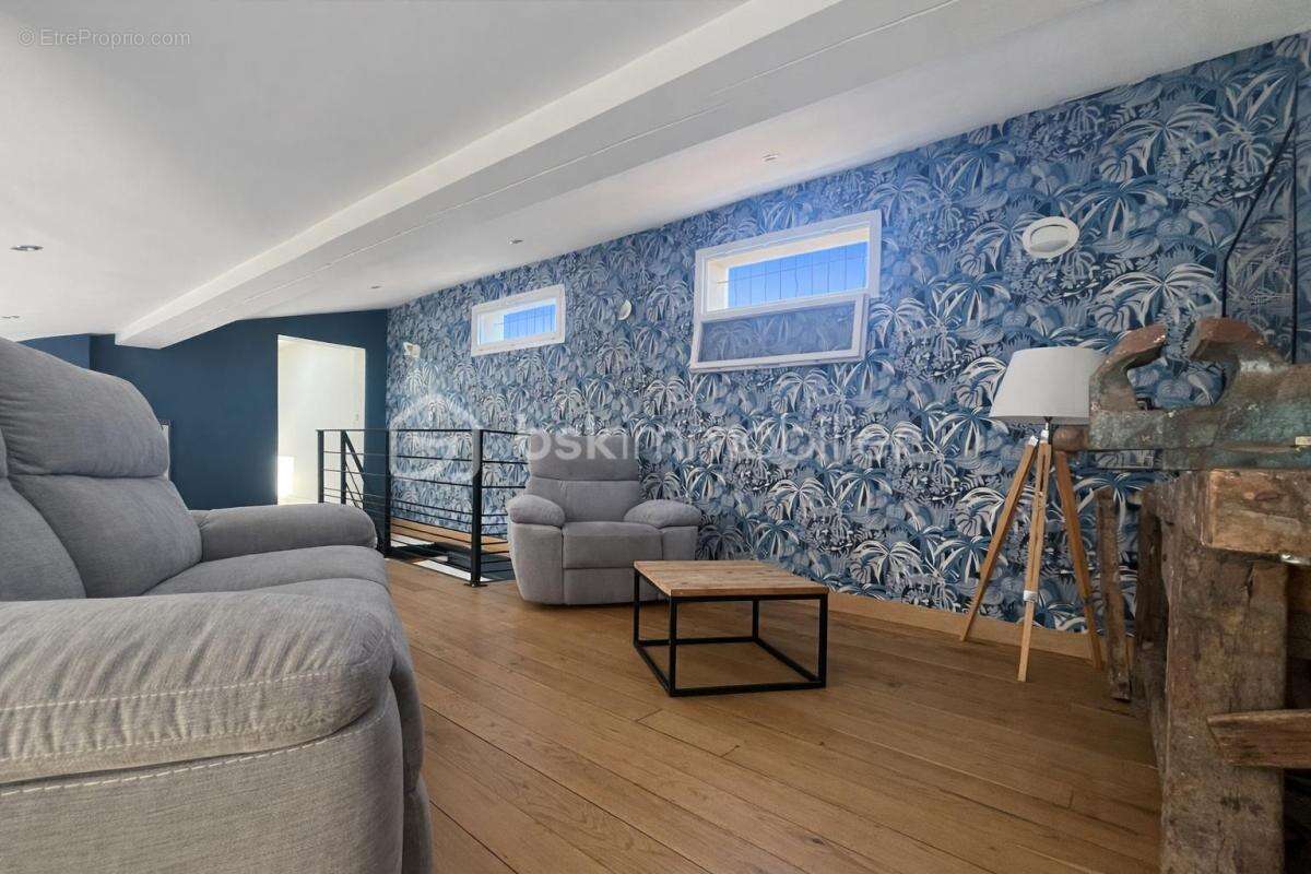 Maison à SAINT-JULIEN-SUR-VEYLE