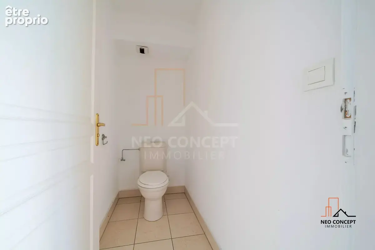 * SOUFFLENHEIM - Beau F3 à rafraichir avec cave, place de parking et garage ! * - photo 8