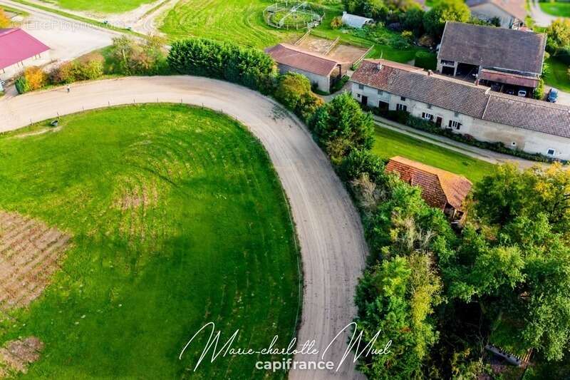 Maison à SAINT-BENIGNE
