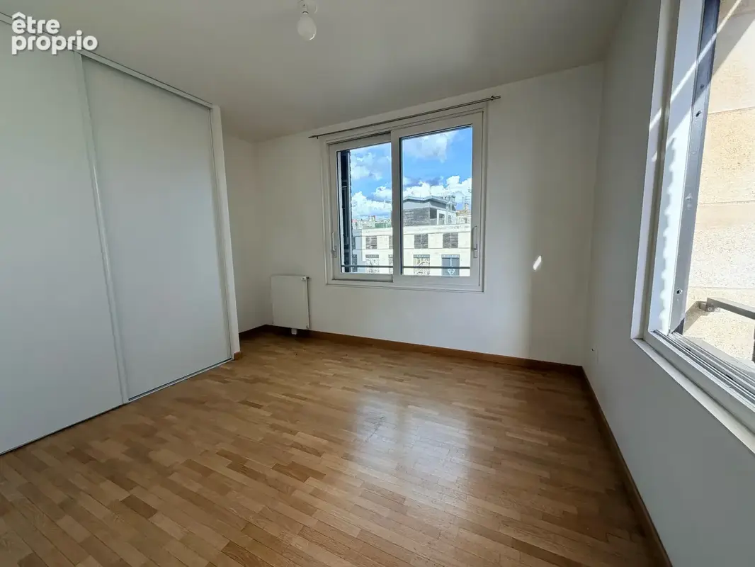 EXCLUSIVITÉ — Bordeaux Saint-Pierre : Rare appartement 2 pièces très lumineux avec ascenseur - photo 7