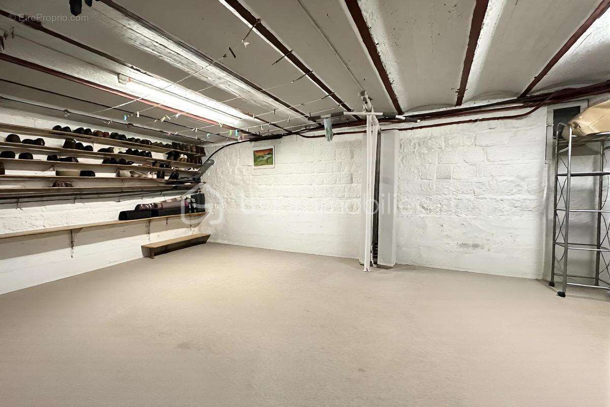 Maison en pierre 114 m² - dépendance de 100 m² louée – Revenu locatif - Centre ville - photo 11