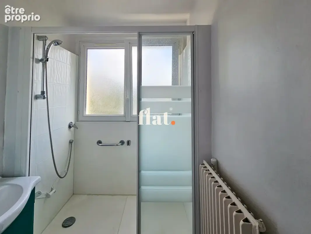 Appartement - 72 m2 - t4 (3ch) + parking + cave  - dpe d - photo 27