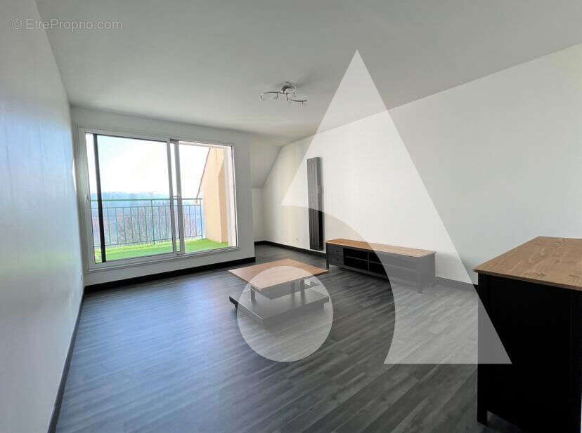 Appartement à CORBEIL-ESSONNES