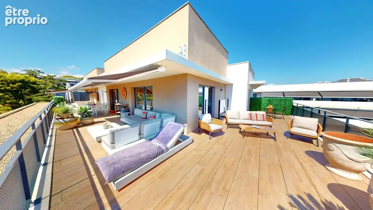 Appartement à VILLENEUVE-LOUBET