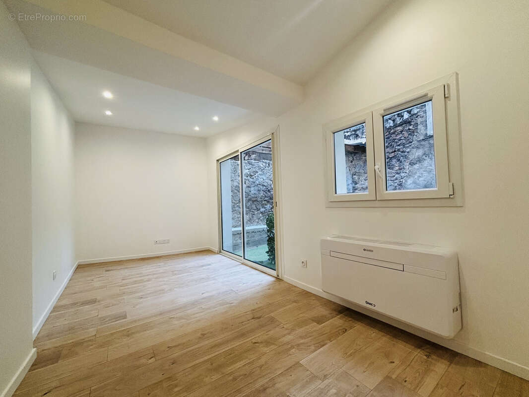 Appartement avec  terrasse   Le Suquet Cannes   Plage & Palais à 5 min - photo 3