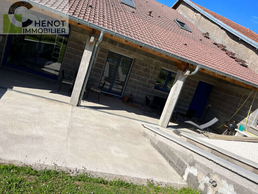 Maison à JUVAINCOURT