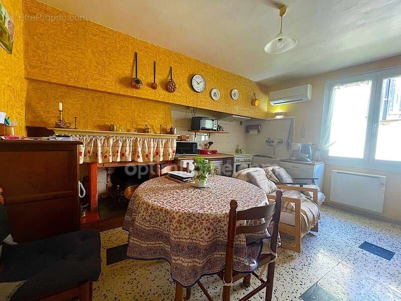 Maison à CASCASTEL-DES-CORBIERES