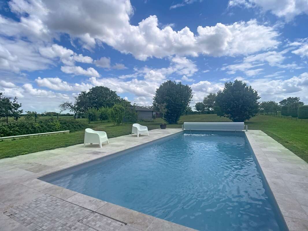 Indre et Loire, 20 mn Sainte Maure de Touraine, Maison type 7, 4 chambres,  avec piscine - photo 3