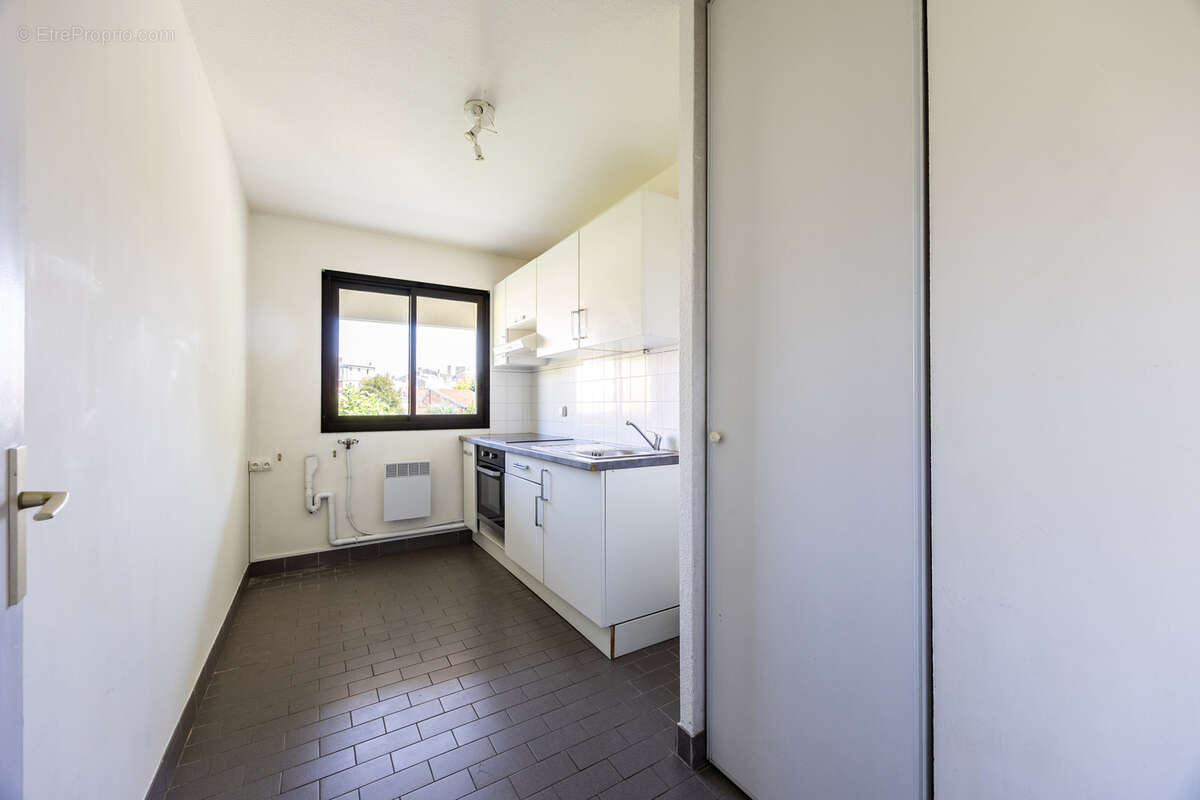 Appartement Quartier Fondaudége T3 parking, balcon, ascenseur - photo 3