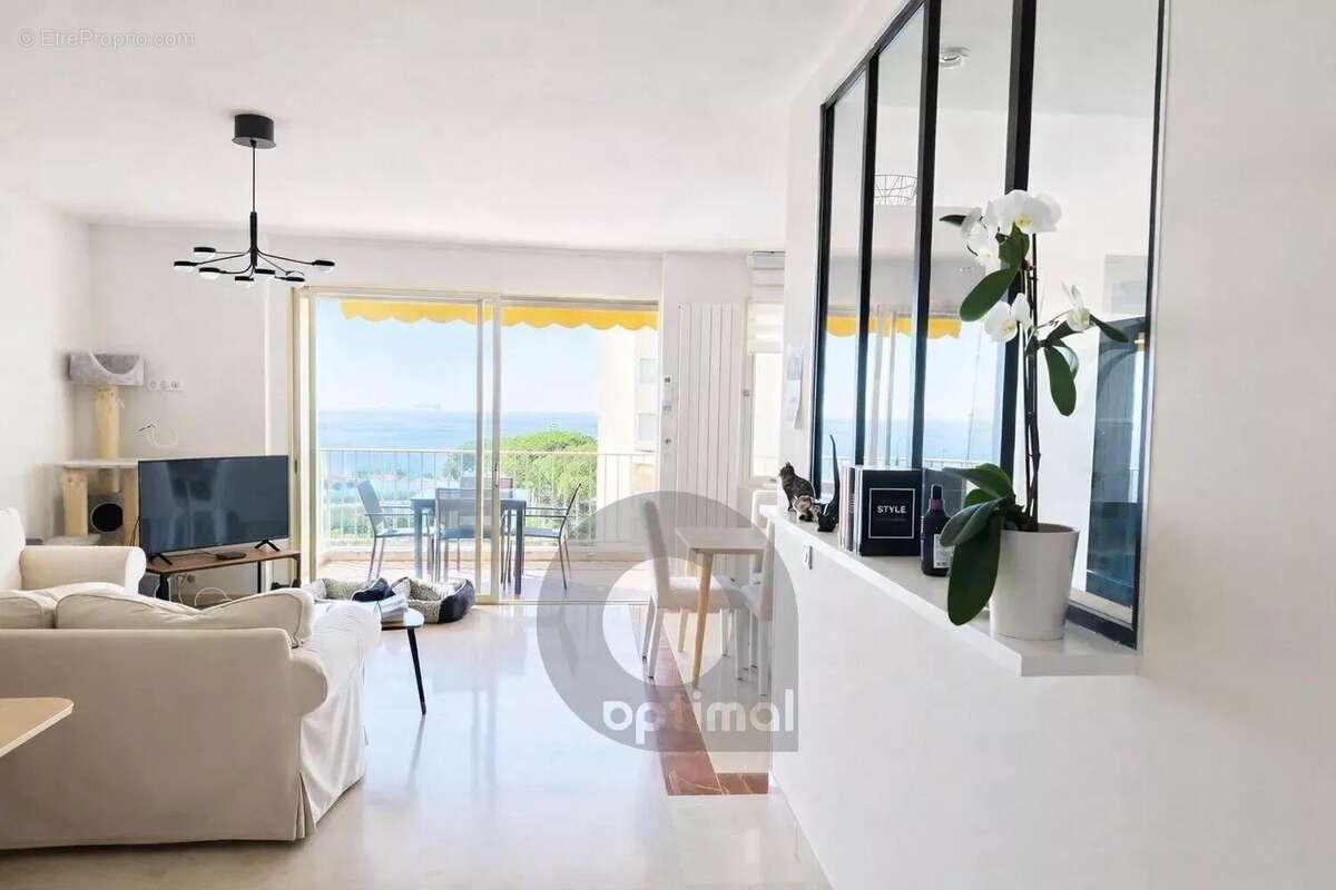 Appartement à ROQUEBRUNE-CAP-MARTIN