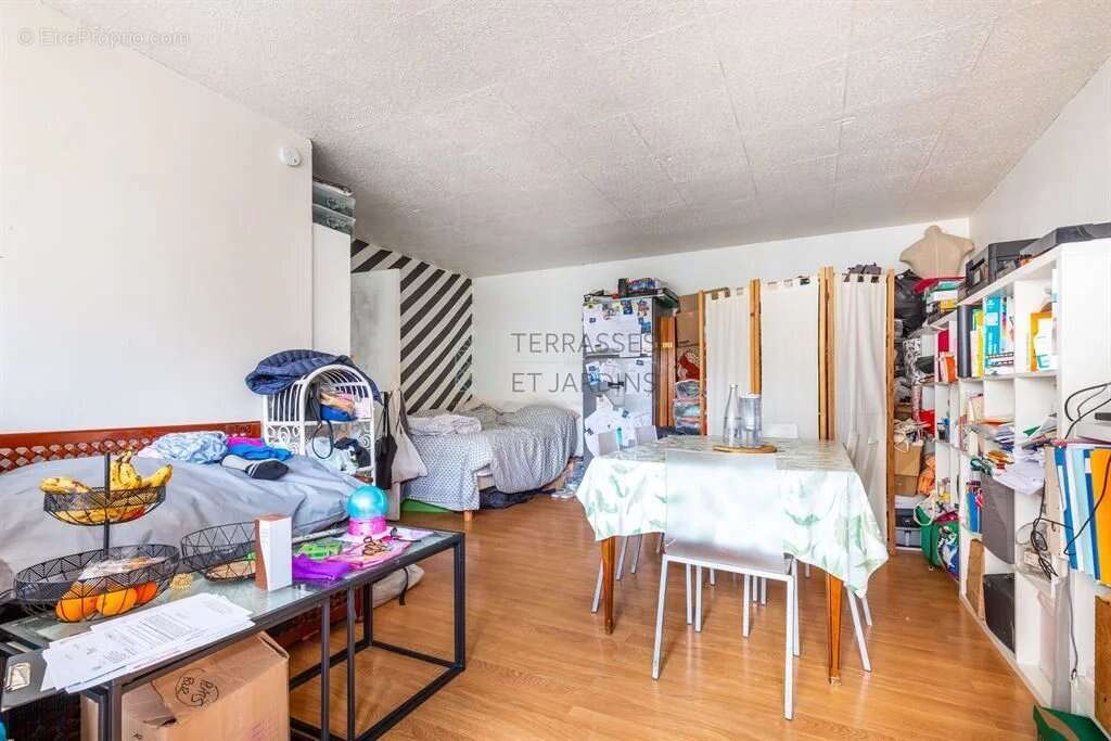 Appartement à PARIS-20E