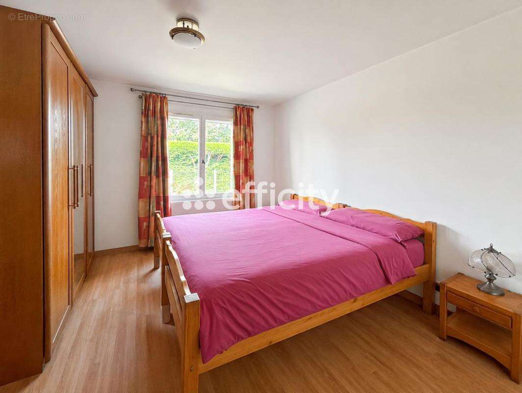 Maison 120 m² à Mazerolles  - photo 12