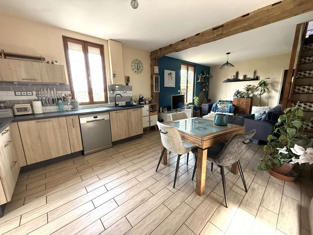 Maison à MONTIVILLIERS