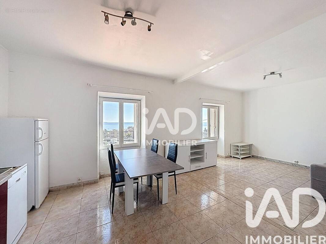 Photo 1 - Appartement à ROQUEBRUNE-CAP-MARTIN
