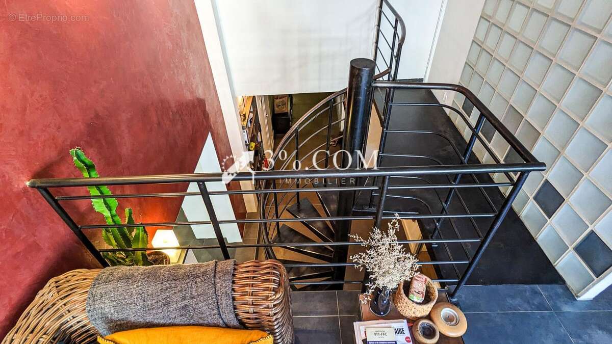 Appartement à MARSEILLE-1E