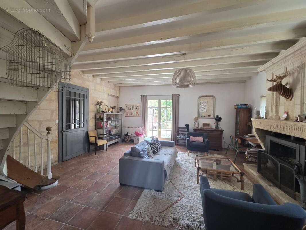 Maison à VAYRES
