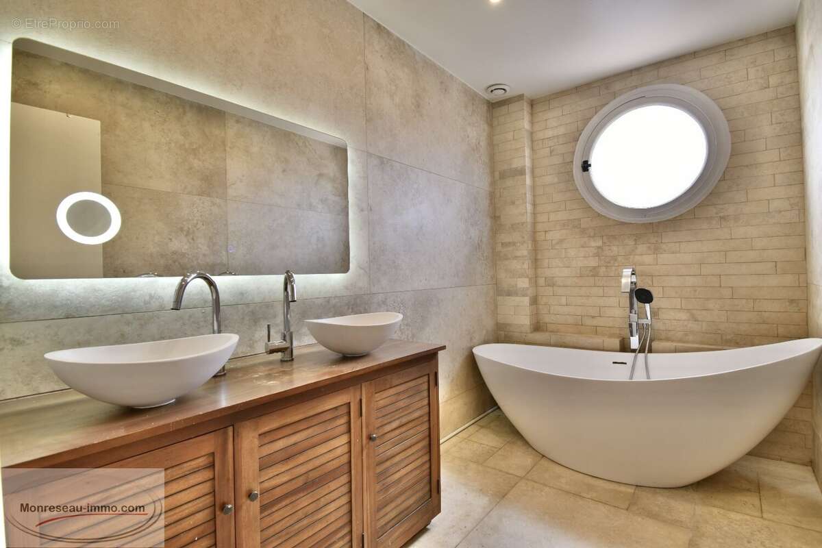 Appartement à LE CANNET