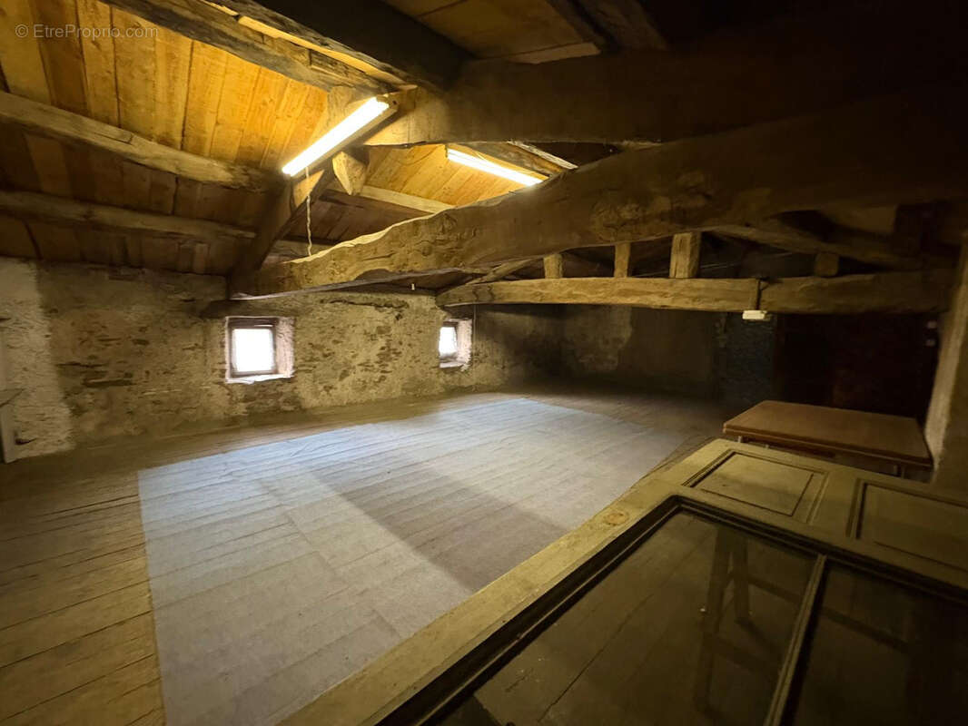 Maison à SAINT-AMANS-SOULT