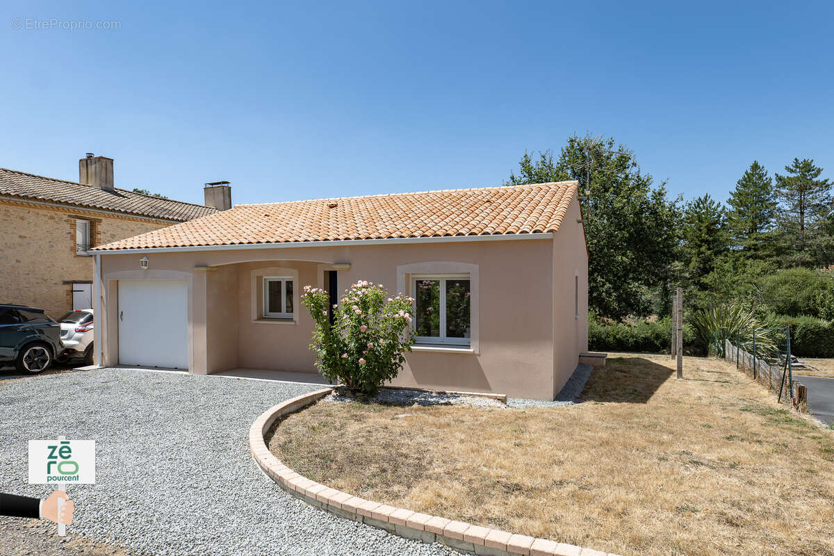Maison à NESMY