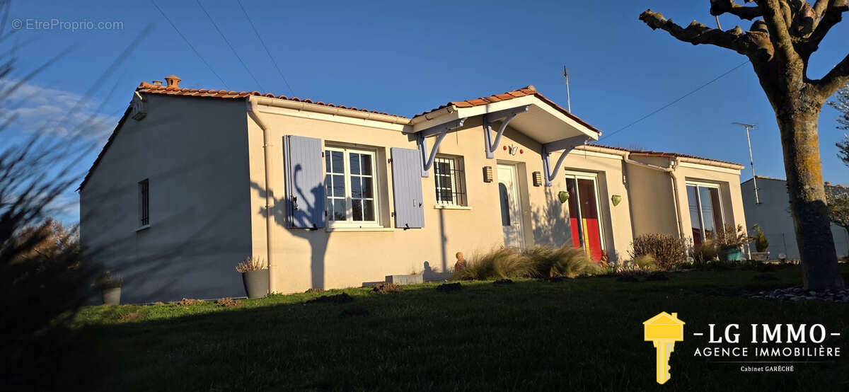Maison à SAINT-FORT-SUR-GIRONDE