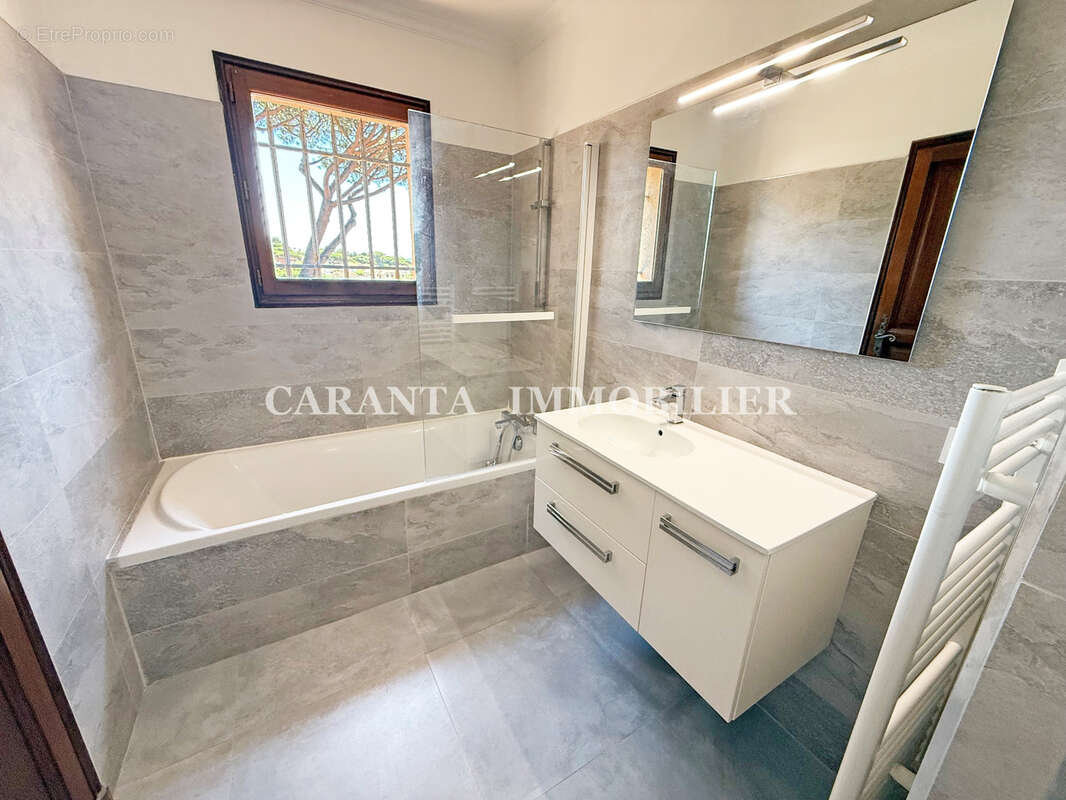Vente villa 4 pièces Sainte-Maxime proche centre ville avec garage et piscinable - photo 14