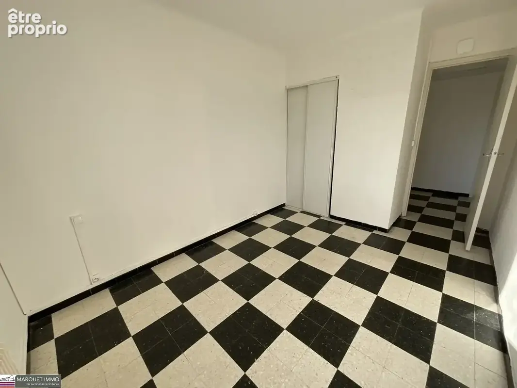 APT T4 85 m² au 3° avec balcon 2 m², loggia 6 m², cellier 4 m² et garage de 15 m².... - photo 10