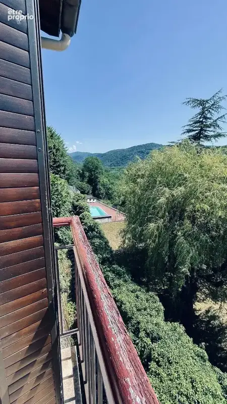 À 5 minutes du centre d' Ambérieu en Bugey. 2 maisons sur 9 000 M² de parc et bois. - photo 11