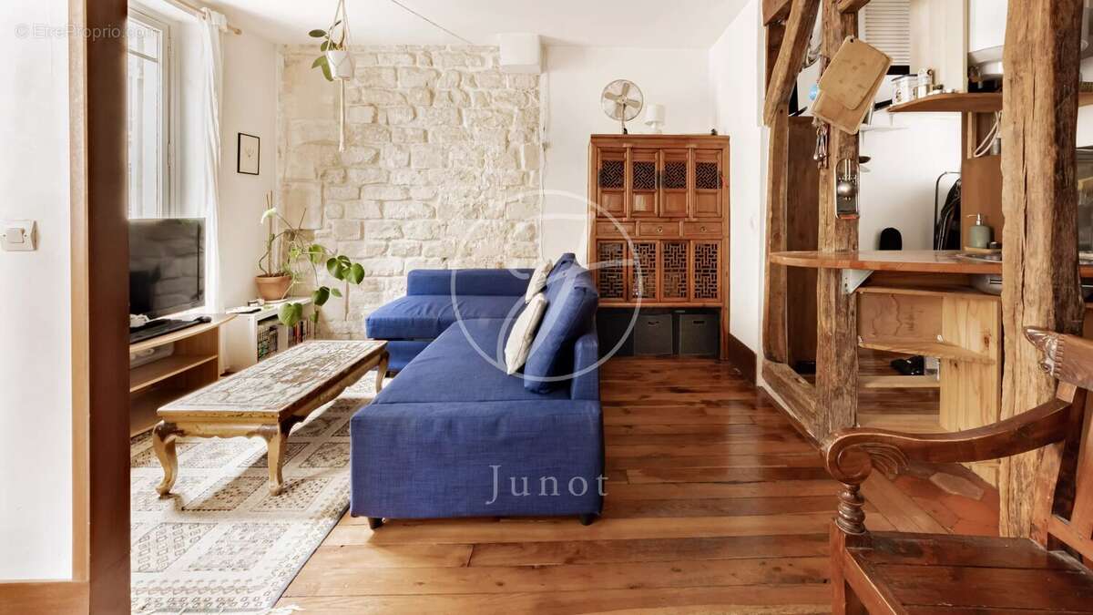 Appartement à PARIS-18E